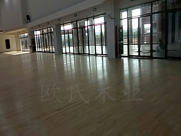 淮安富士康員工活動中心體育館木地板