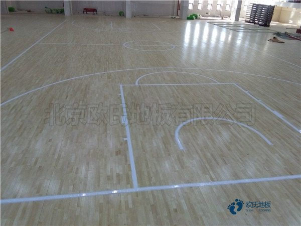 松木羽毛球館木地板圖片及**