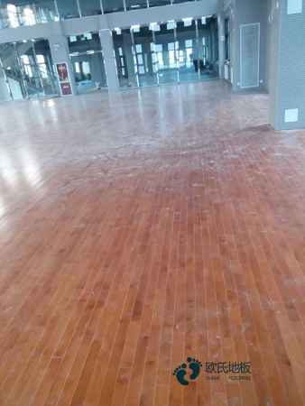 松木NBA籃球場(chǎng)木地板結(jié)構(gòu)