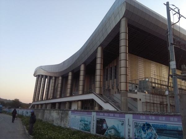 五角楓運動體育地板一平米價格